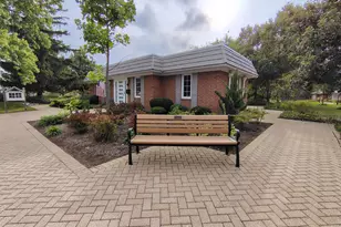 1490 Avignon Ct, Highland Park, IL 60035 - Photo 26