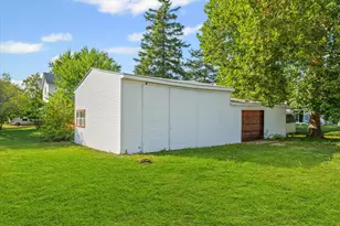 322 N Guthrie St, Gibson City, IL 60936 - Photo 32