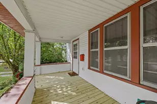 1203 S Race St, Urbana, IL 61801 - Photo 2