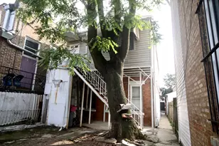 2807 S Hamlin Ave, Chicago, IL 60623 - Photo 2