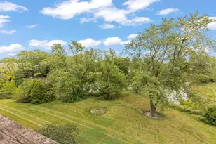 500 Redondo Dr, Downers Grove, IL 60516 - Photo 4