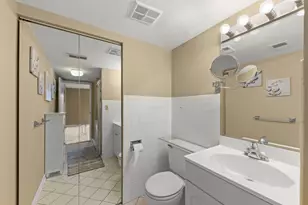 500 Redondo Dr, Downers Grove, IL 60516 - Photo 14