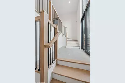 1530 W Ohio Street, Chicago, IL 60642 - Photo 24