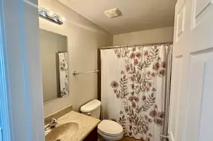 423 Acushnet St, Elgin, IL 60124 - Photo 12