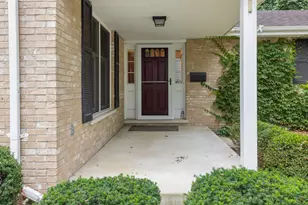 3927 Linden Ave, Western Springs, IL 60558 - Photo 4