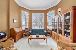 3858 Kingsmill Dr, Elgin, IL 60124 - Photo 4