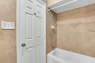 17 S 4th Ave, Saint Charles, IL 60174 - Photo 8