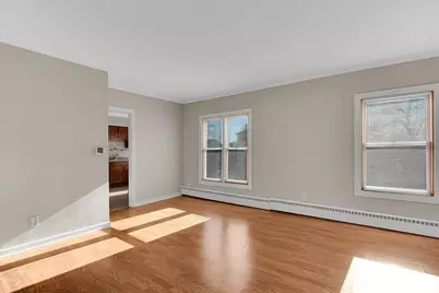 17 S 4th Avenue #B, Saint Charles, IL 60174 - Photo 4