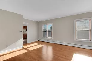 17 S 4th Ave, Saint Charles, IL 60174 - Photo 4