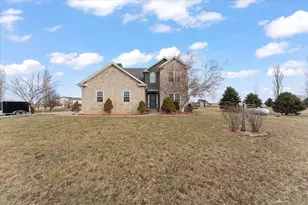1376 E 2950 North Rd, Mansfield, IL 61854 - Photo 2
