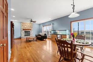 1376 E 2950 North Rd, Mansfield, IL 61854 - Photo 16