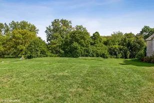 1969 Royal Birkdale Dr, Vernon Hills, IL 60061 - Photo 2
