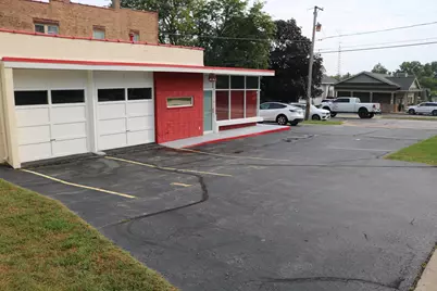 129 E South Street, Woodstock, IL 60098 - Photo 2