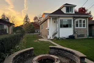 7109 N Keeler Ave, Lincolnwood, IL 60712 - Photo 2