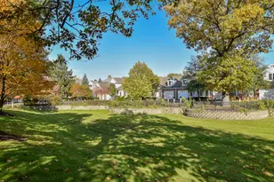 385 Delnor Glen Dr, Saint Charles, IL 60174 - Photo 18