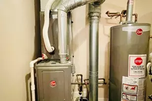 5630 W 103rd St, Oak Lawn, IL 60453 - Photo 10