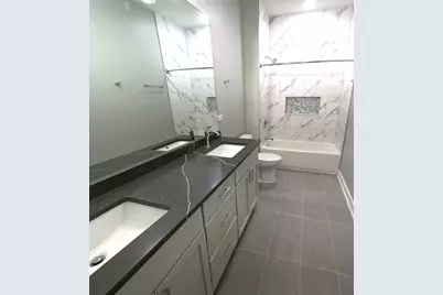 2100 W 18th Place #302, Chicago, IL 60608 - Photo 8