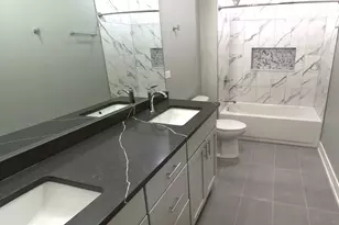 2100 W 18th Pl, Chicago, IL 60608 - Photo 8