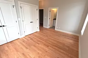 2100 W 18th Pl, Chicago, IL 60608 - Photo 16