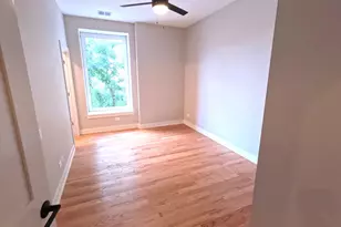 2100 W 18th Pl, Chicago, IL 60608 - Photo 12