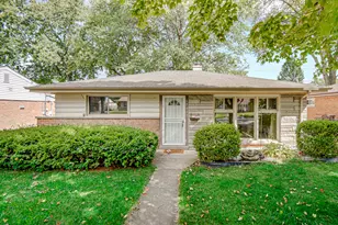 17913 Oakwood Ave, Lansing, IL 60438 - Photo 2