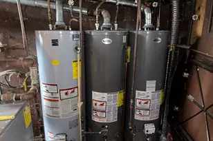 1724 N 19th Ave, Melrose Park, IL 60160 - Photo 16