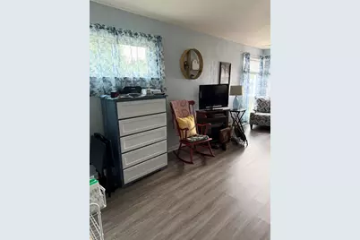 1909 W Laurel Street, Freeport, IL 61032 - Photo 8