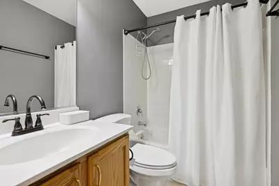 3040 Banbury Lane, Lake in the Hills, IL 60156 - Photo 16