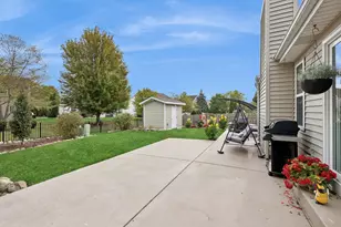 3040 Banbury Ln, Lake in the Hills, IL 60156 - Photo 20