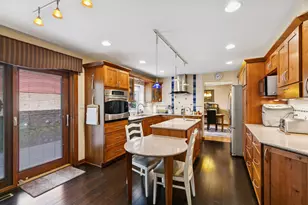 18050 Marlin Ln, Homewood, IL 60430 - Photo 10