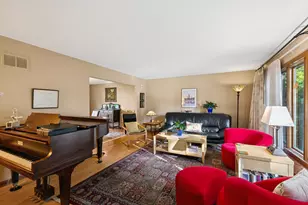 18050 Marlin Ln, Homewood, IL 60430 - Photo 4