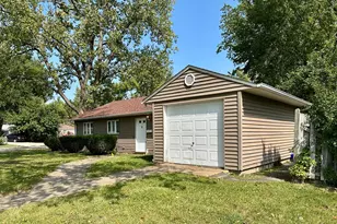 240 Mantua St, Park Forest, IL 60466 - Photo 2
