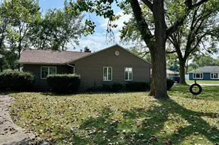 240 Mantua St, Park Forest, IL 60466 - Photo 4