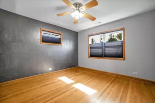 1303 Rice St, Melrose Park, IL 60160 - Photo 8