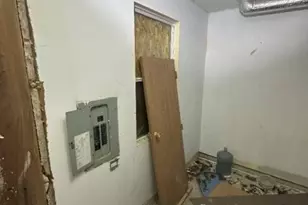 21746 Carol Ave, Sauk Village, IL 60411 - Photo 12