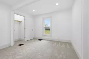 807 N Morris Ave, Bloomington, IL 61701 - Photo 12