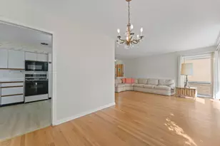 8616 N Oleander Ave, Niles, IL 60714 - Photo 6