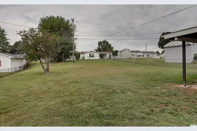 3329 Chestnut Street, Quincy, IL 62301 - Photo 6