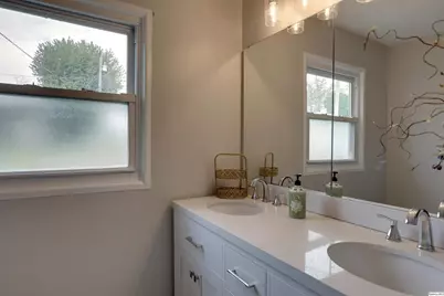 3329 Chestnut Street, Quincy, IL 62301 - Photo 22