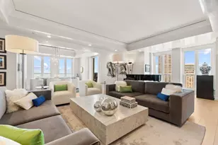 11 E Walton St, Chicago, IL 60611 - Photo 8