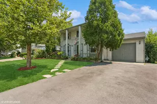 168 Thornhurst Rd, Bolingbrook, IL 60440 - Photo 2