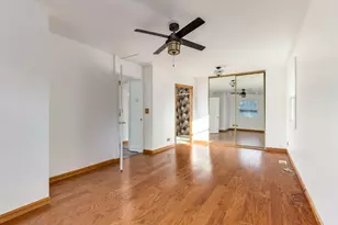 214 Far Hills Dr, Bolingbrook, IL 60440 - Photo 12