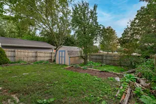 214 Far Hills Dr, Bolingbrook, IL 60440 - Photo 26