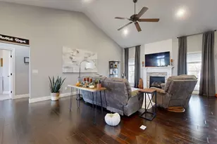 2112 Slade Ln, Mahomet, IL 61853 - Photo 8