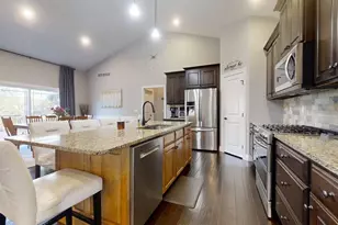 2112 Slade Ln, Mahomet, IL 61853 - Photo 18