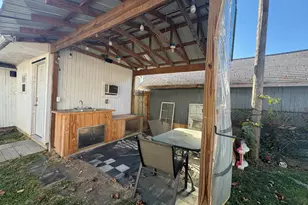 219 S Jackson St, Clifton, IL 61727 - Photo 6