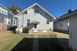 219 S Jackson St, Clifton, IL 61727 - Photo 2