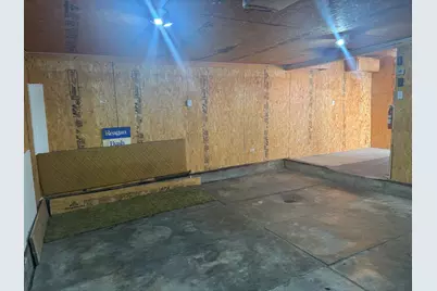 219 S Jackson Street, Clifton, IL 61727 - Photo 10