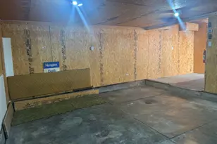 219 S Jackson St, Clifton, IL 61727 - Photo 10