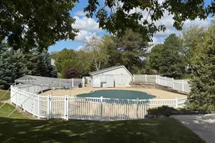 650 Whitney Ct, Gurnee, IL 60031 - Photo 20